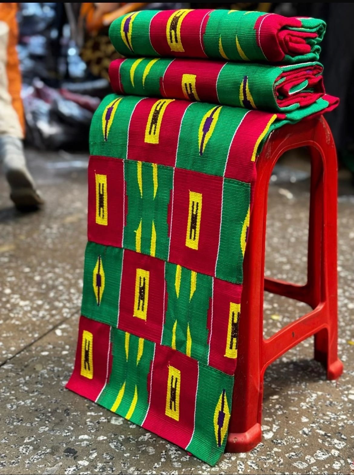 Unique kente